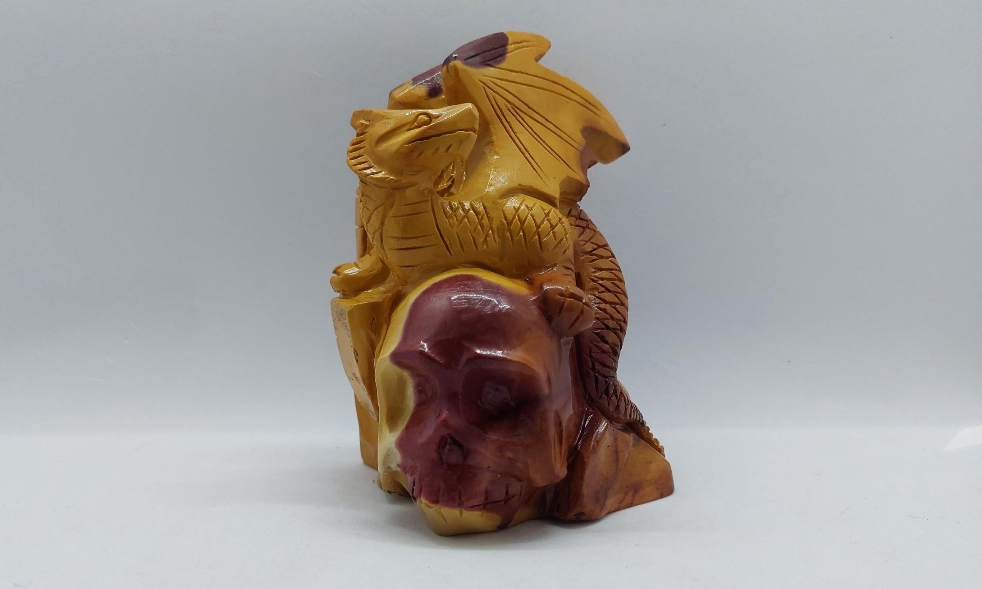Dragon on skull mookaiet